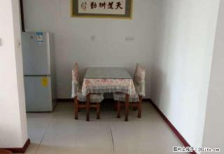 (单间出租)海源府第大三居中朝南的主卧对外出租八百每月季度付好房子小区 - 威海28生活网 weihai.28life.com